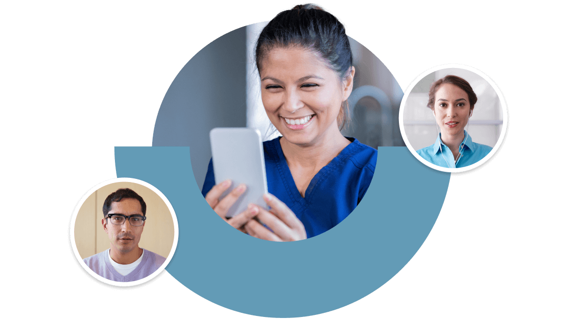 Un professionista del settore sanitario impegnato in una riunione virtuale con il team medico utilizzando GoTo Connect.