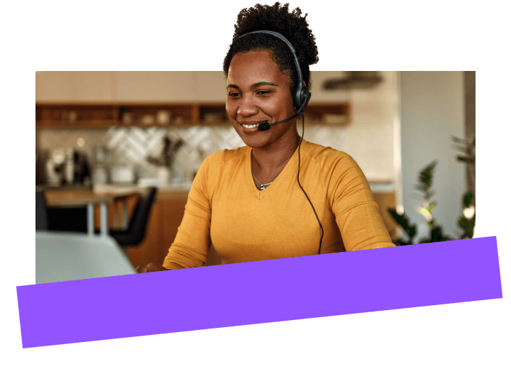 Une équipe informatique proposant une assistance informatique à distance aux entreprises.