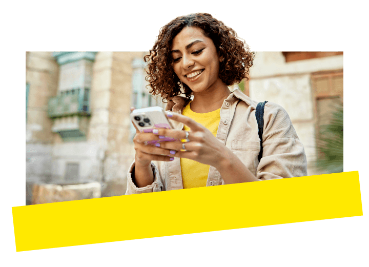 Une cliente est ravie du service offert par le magasin en raison de sa grande réactivité et de sa disponibilité permanente.